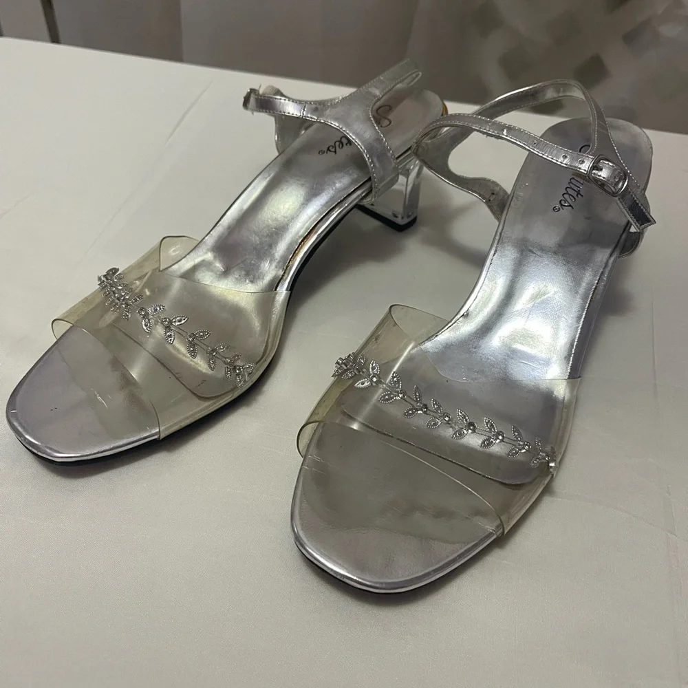 Chic Clear Women's Heels with Silver Straps